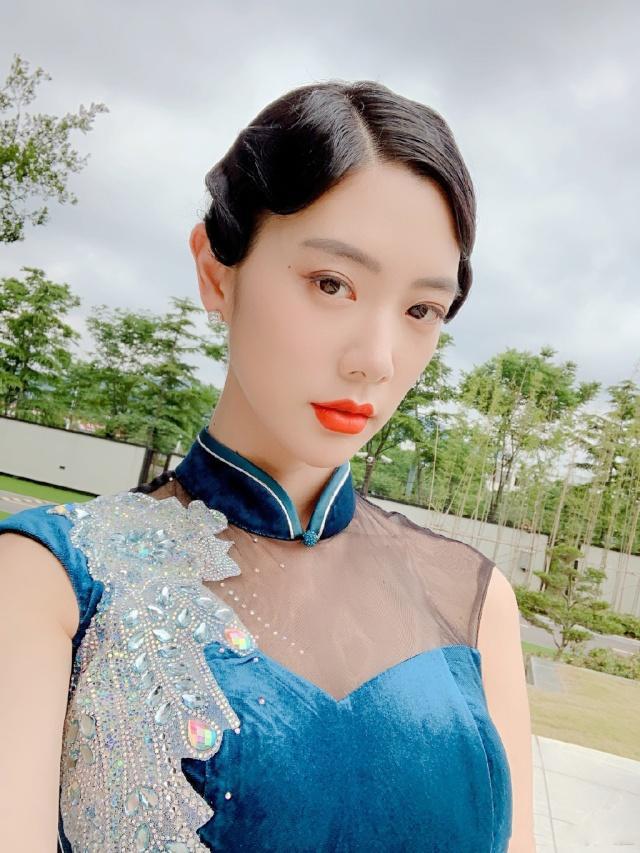 暗室欲火
